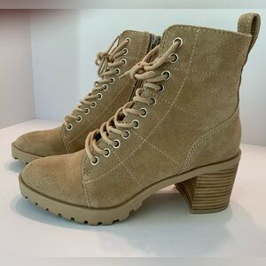 Dolce Vita Nigel Lace Up Beige Suede Side Zipper Boot Lug Block Heel Size 8